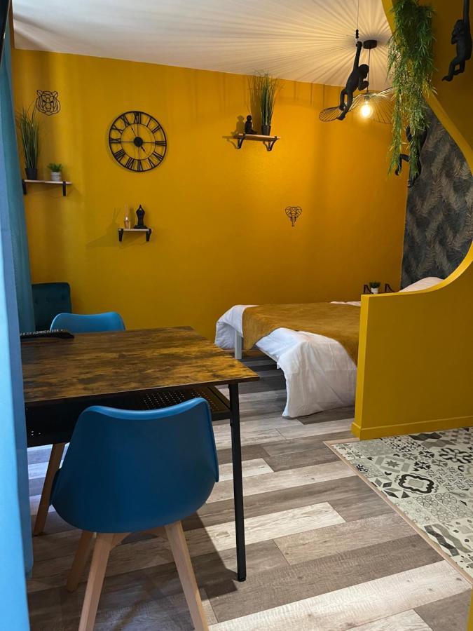 Jungle Room โรม็อง-ซูร์-อีแซร์ ภายนอก รูปภาพ